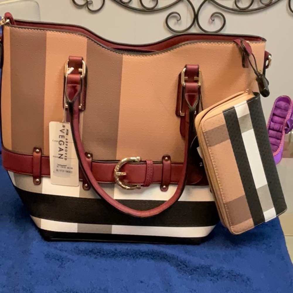 HANDBAG